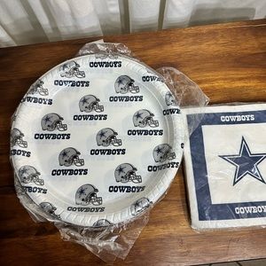 Dallas Cowboys plastic plates and napkins